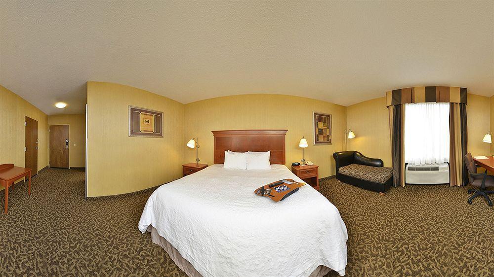 Hampton Inn Utica Εξωτερικό φωτογραφία