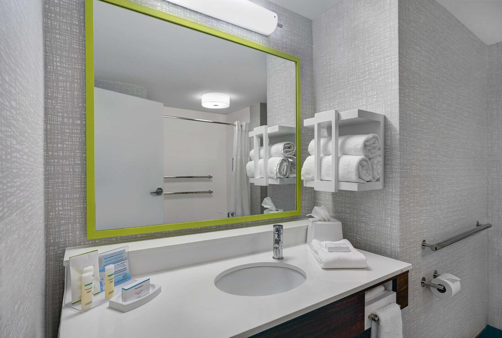 Hampton Inn Utica Εξωτερικό φωτογραφία