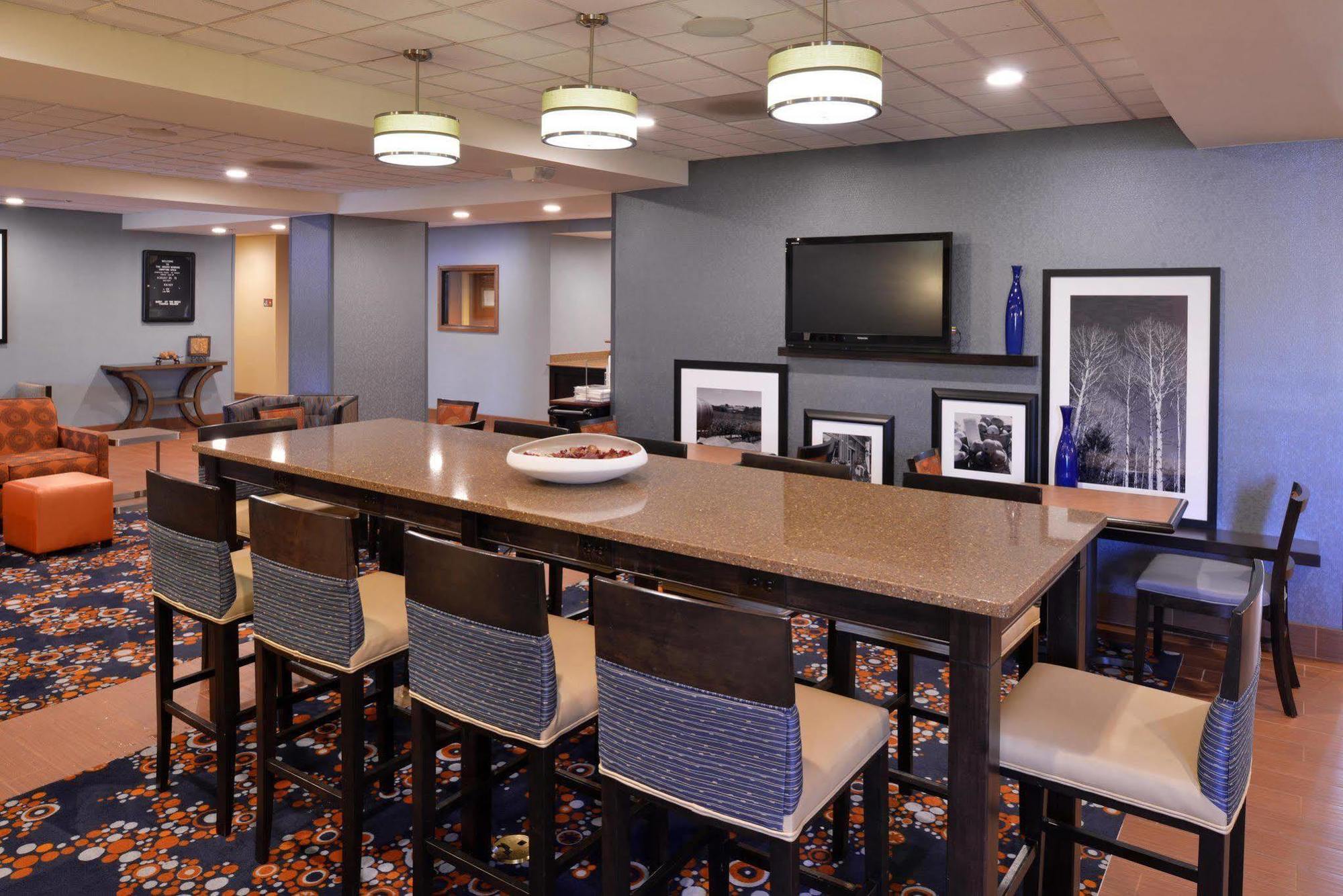 Hampton Inn Utica Εξωτερικό φωτογραφία