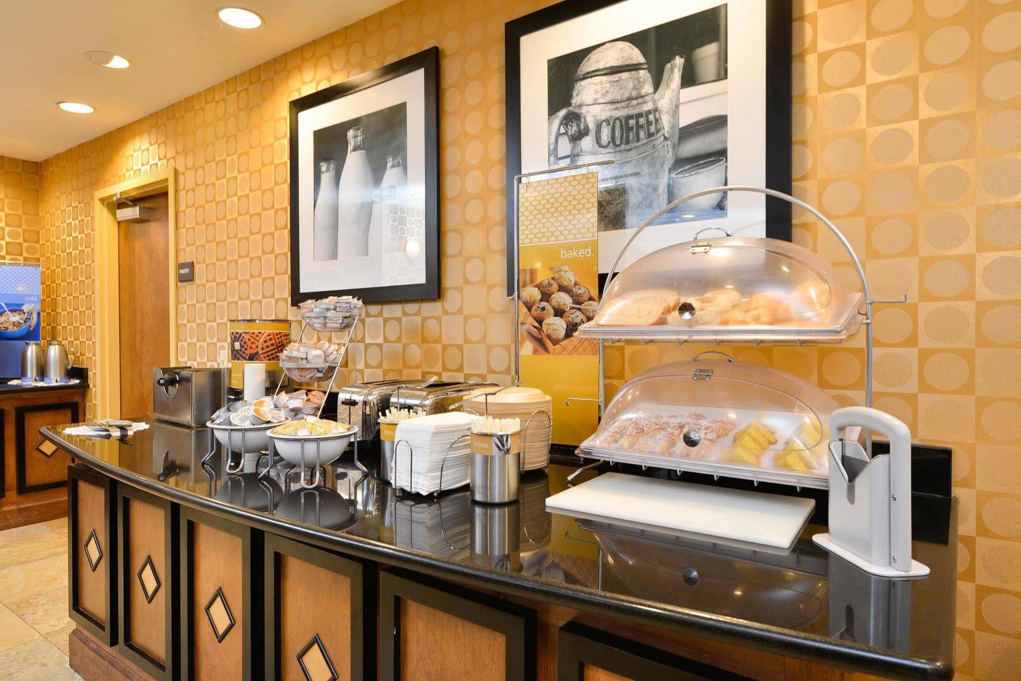 Hampton Inn Utica Εξωτερικό φωτογραφία