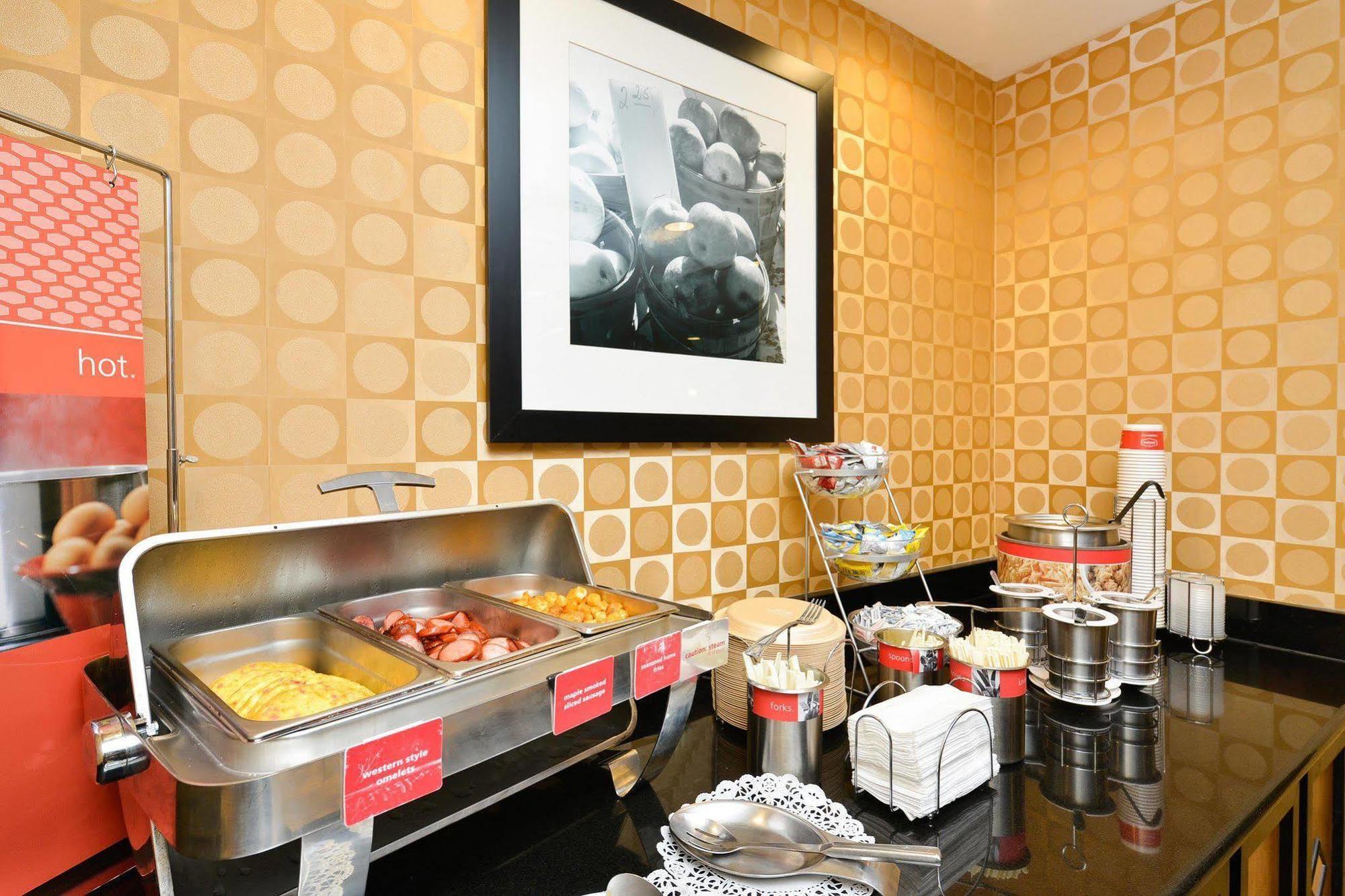 Hampton Inn Utica Εξωτερικό φωτογραφία