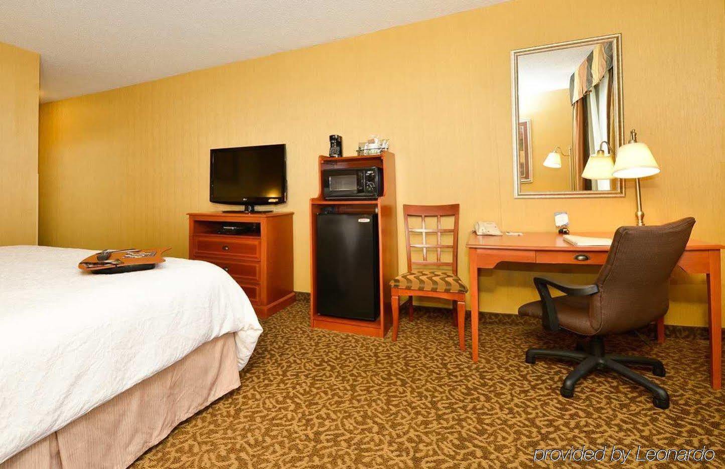 Hampton Inn Utica Εξωτερικό φωτογραφία